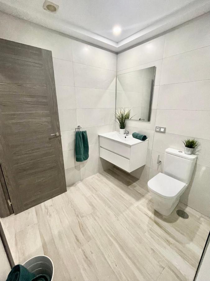 Island Suites 아로나 외부 사진