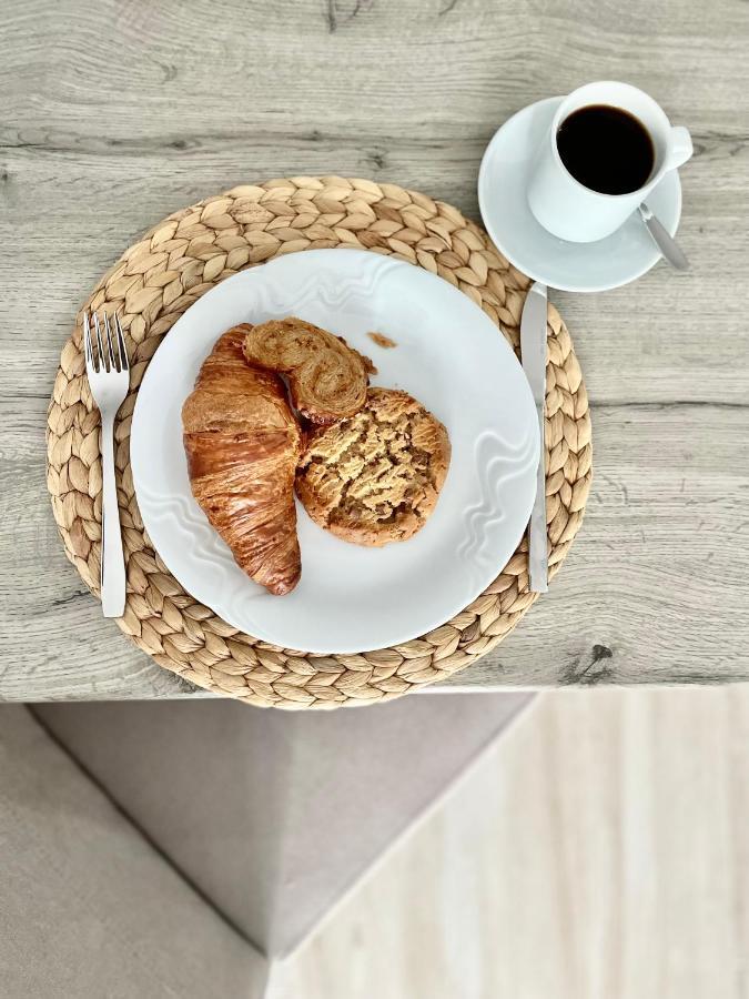 Island Suites 아로나 외부 사진